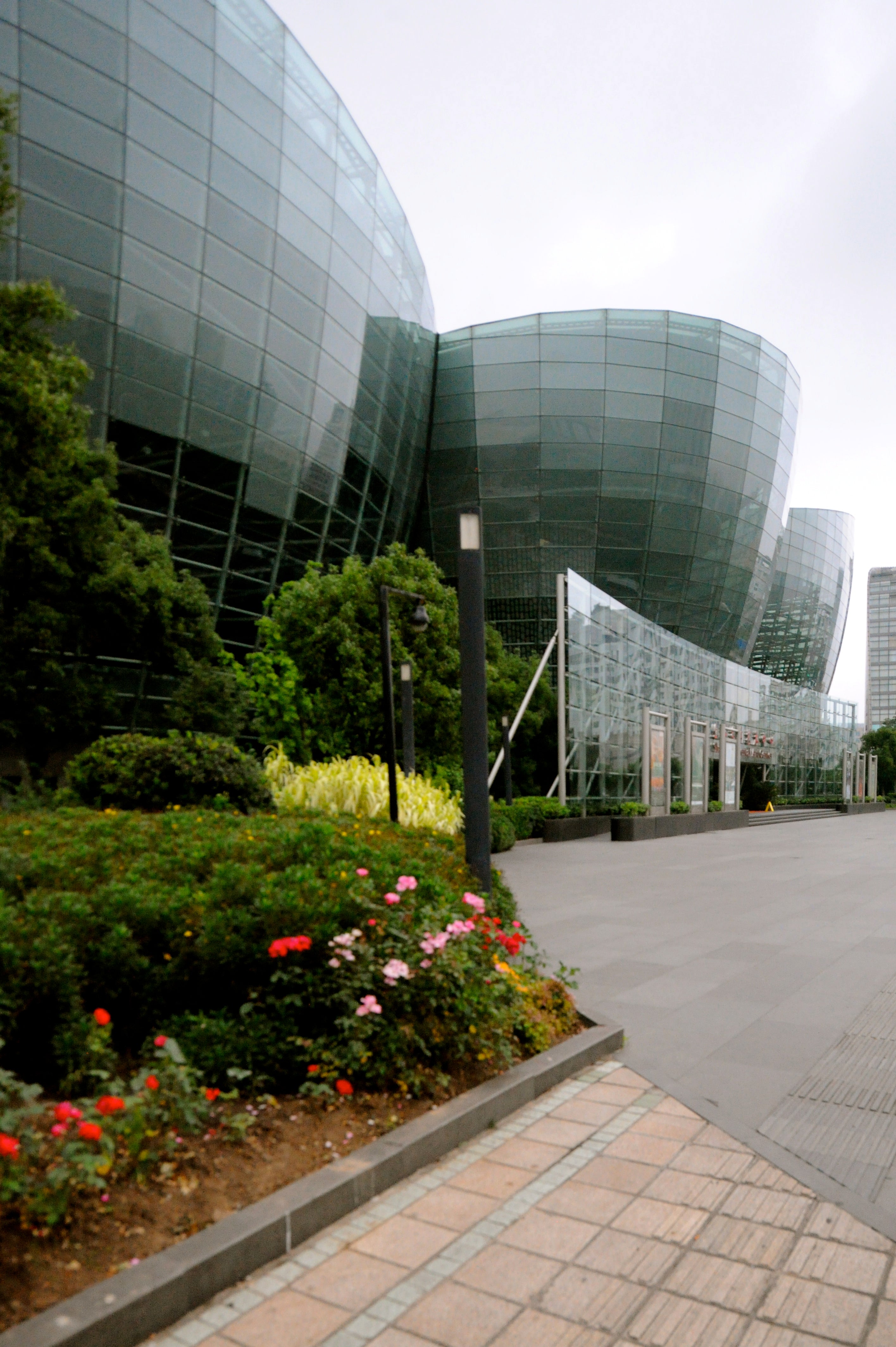 There are also impressive cultural facilities in Pudong like this performing arts center by Paul Andreu.