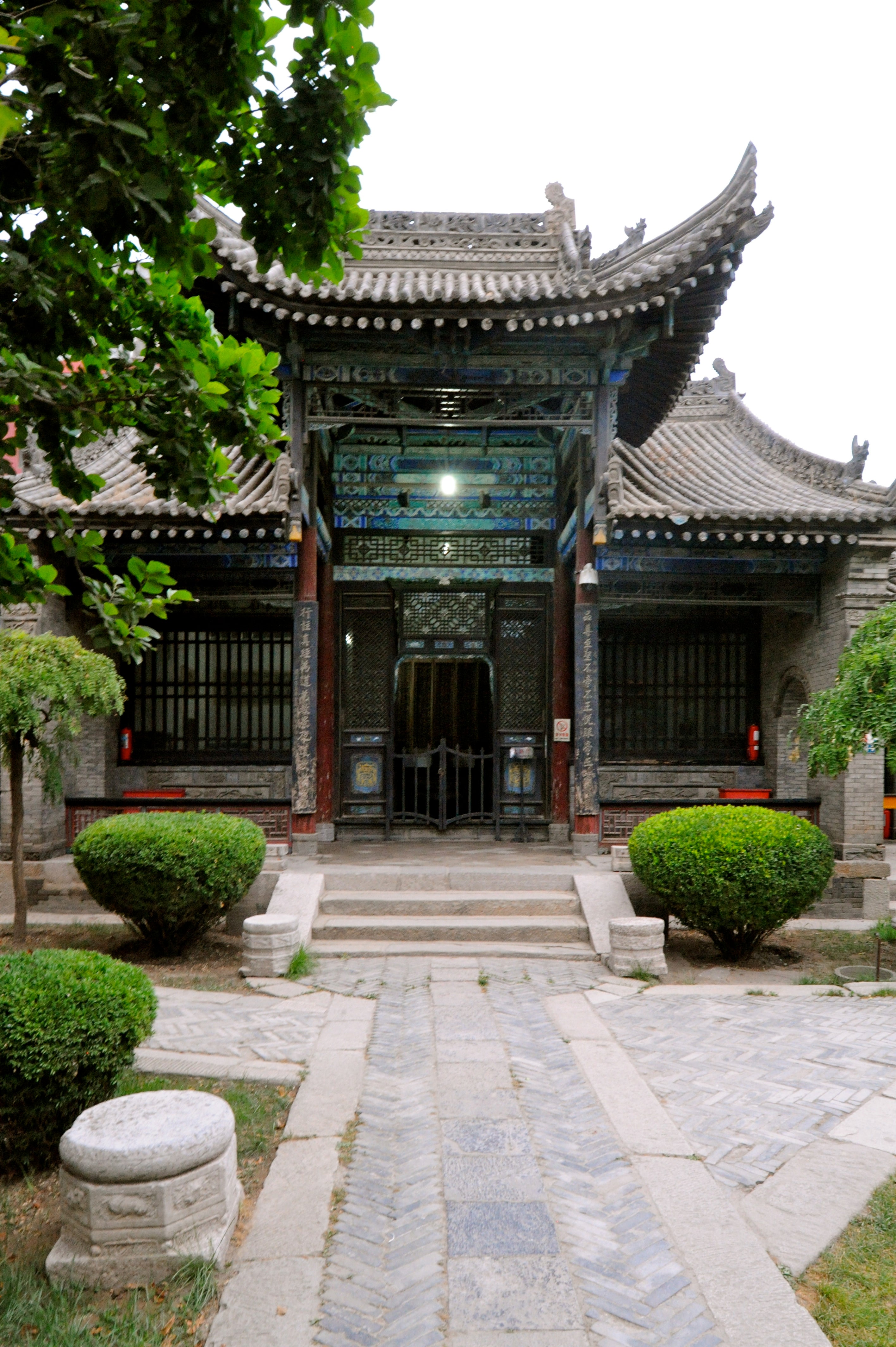 Great Mosque--largest one in China.  It is interesting to see this mix of Muslim religion and Chinese culture embodied in a single piece of architecture.