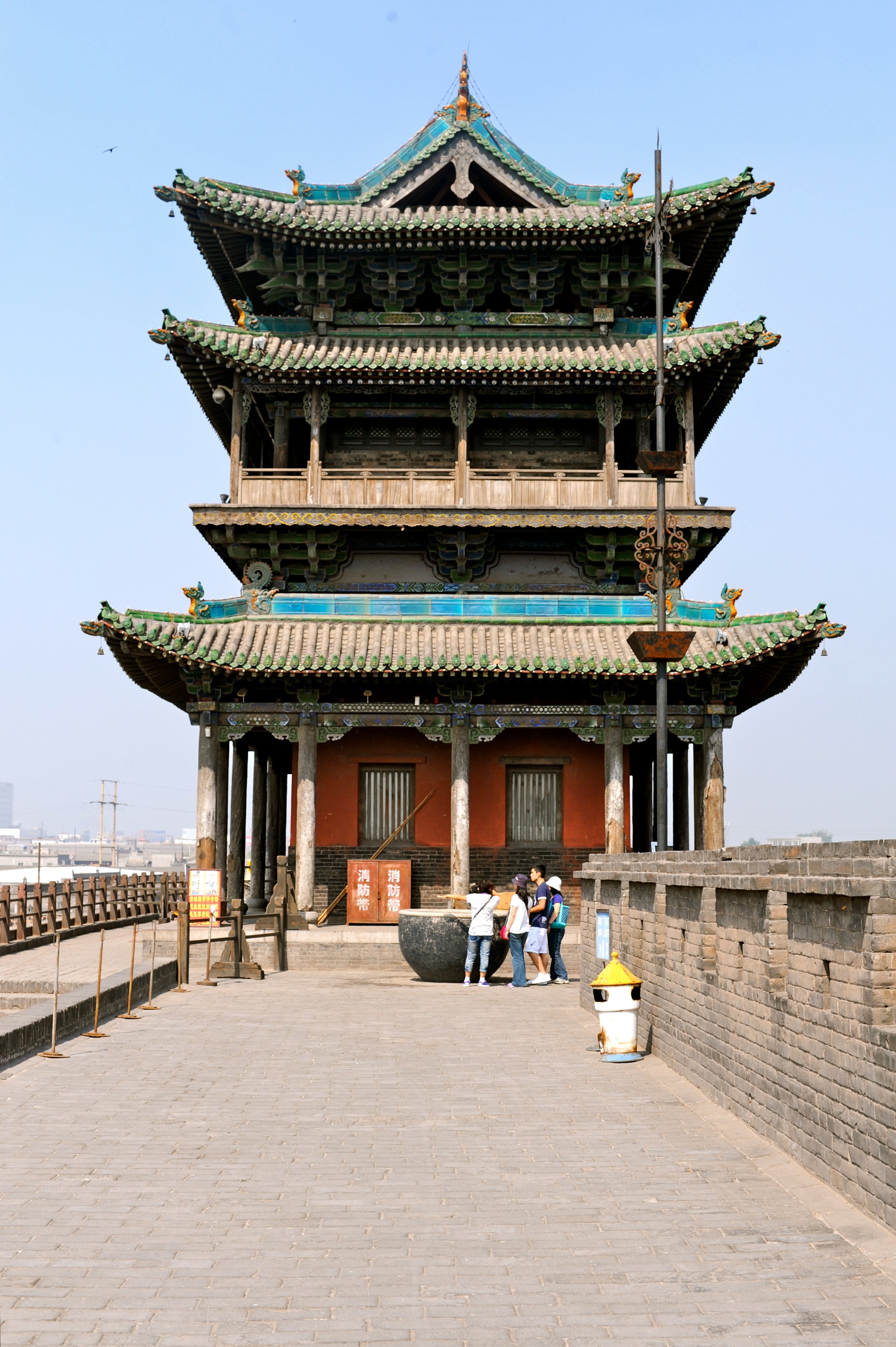 Tops of walls are broad roads for moving around the periphery of the city.