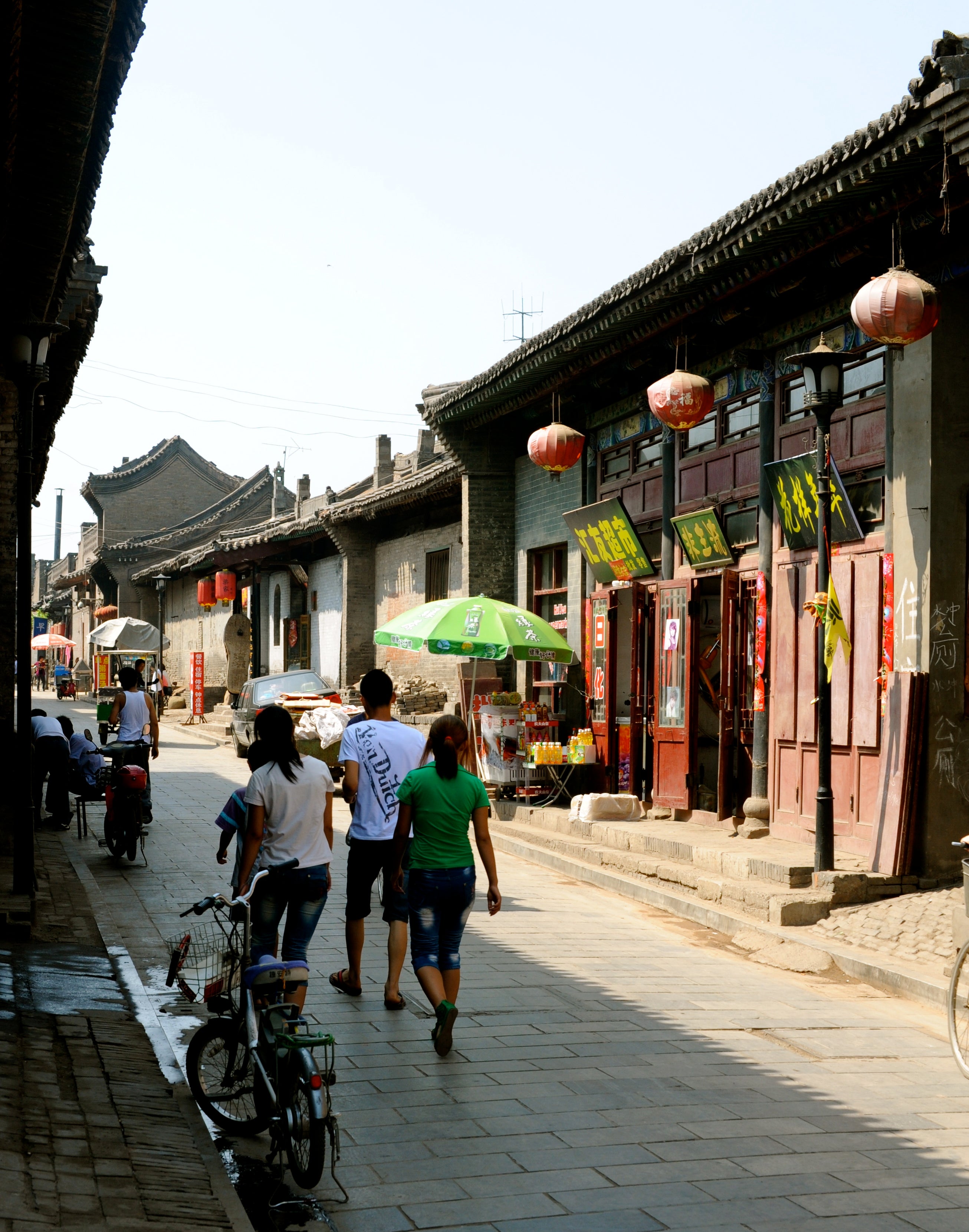 Major streets are lined with very elaborate stone buildings.