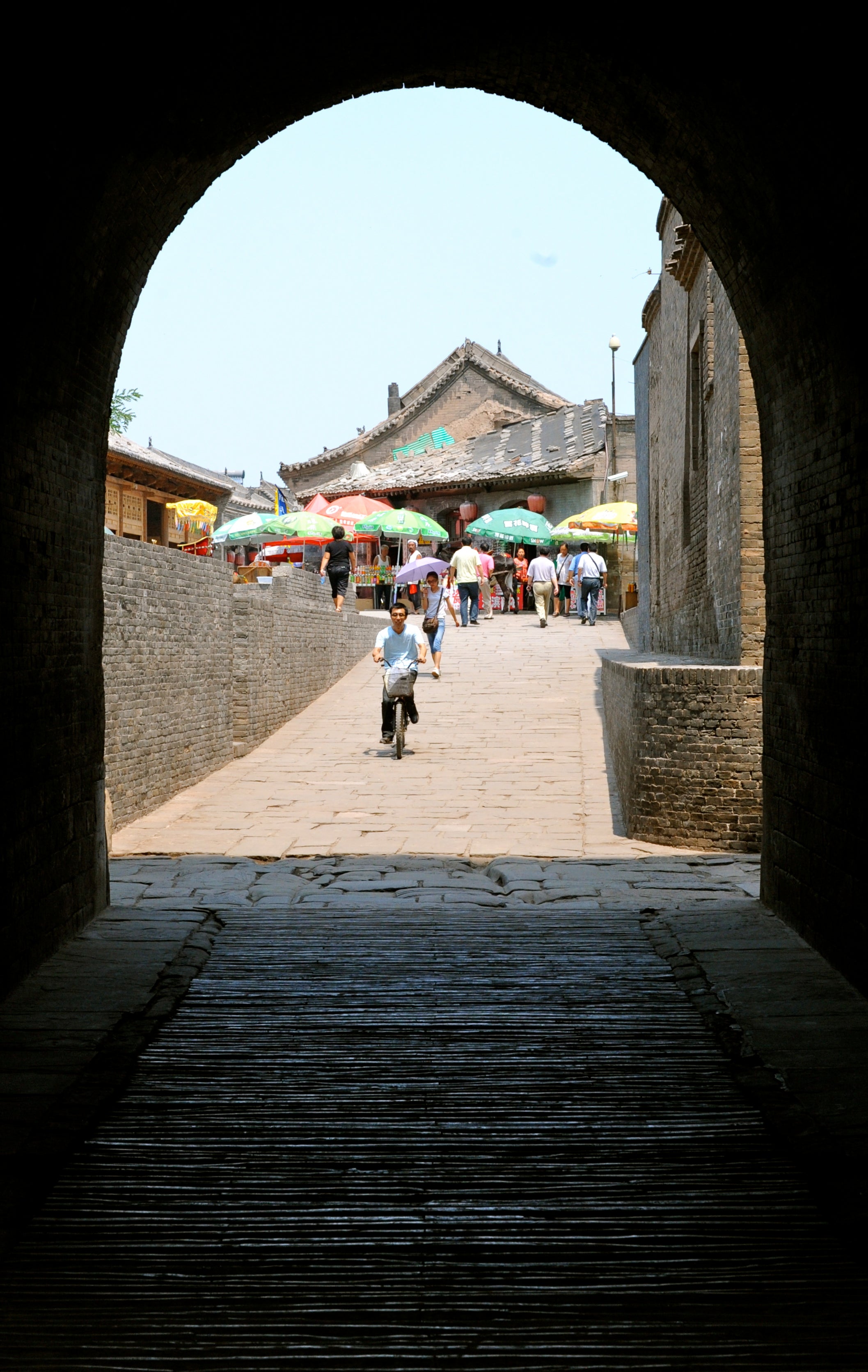 Sallyport through the wall into the city.