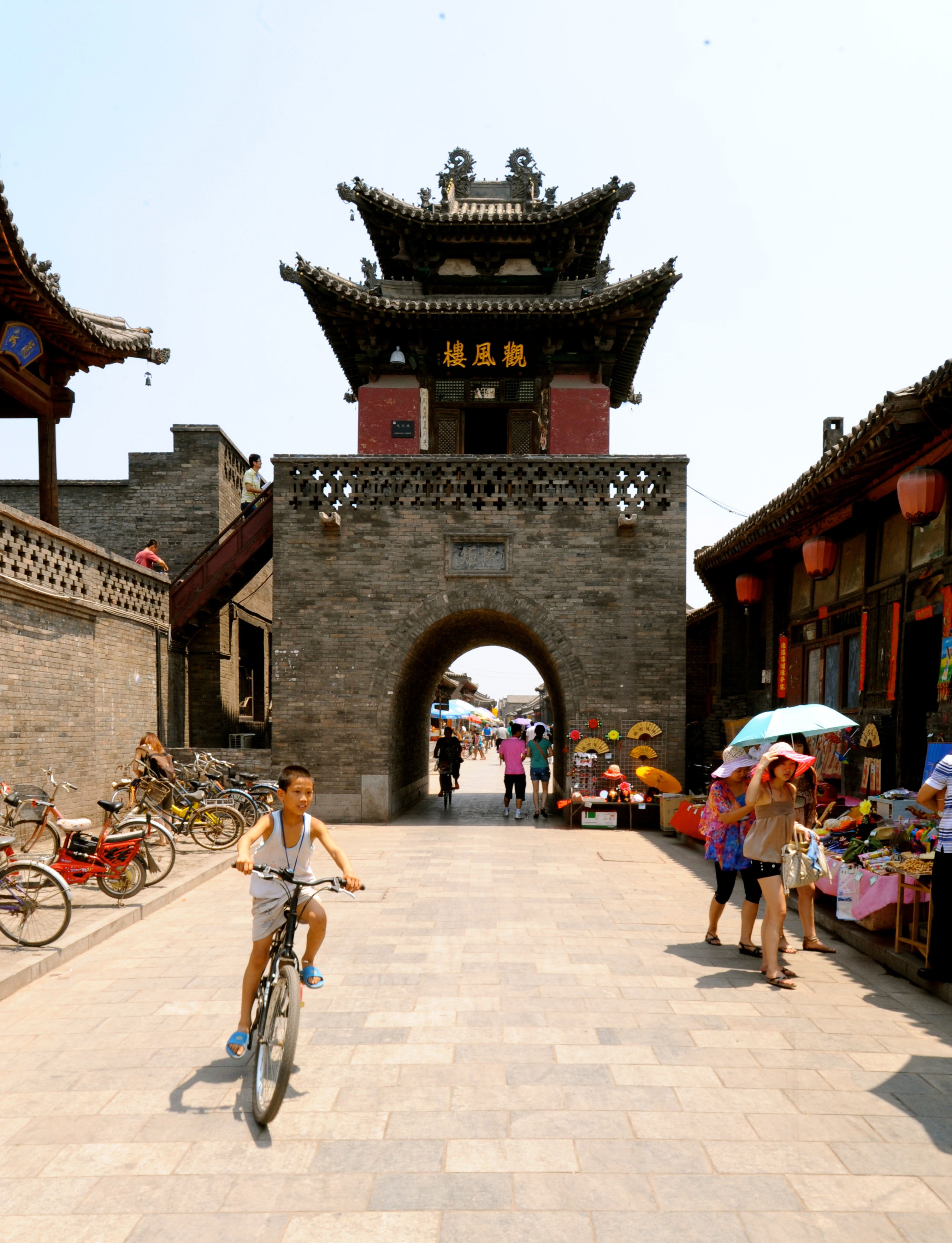 Other more minor streets have similar gateways.