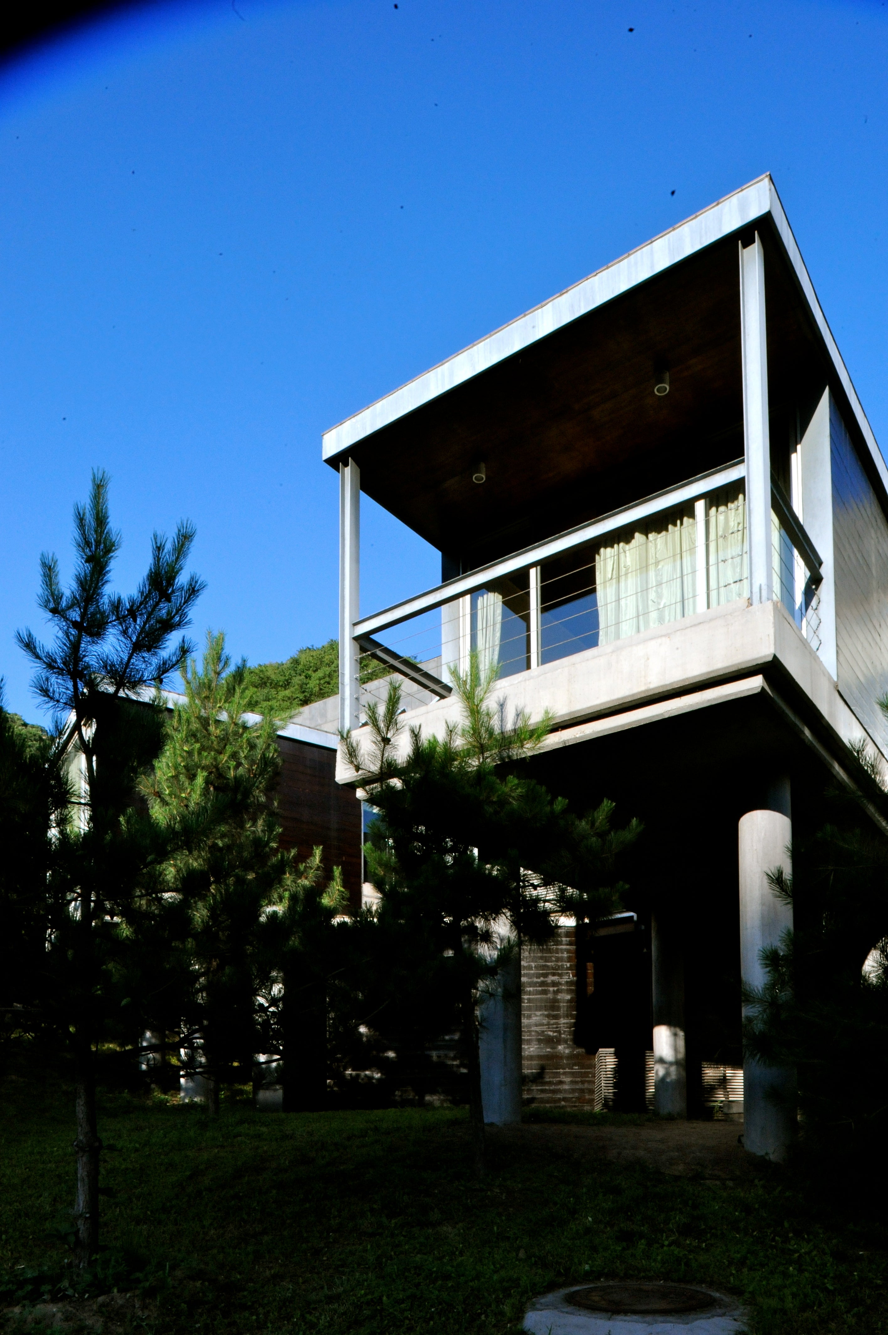 Airport House by Chien Hsueh-Yi from Taiwan