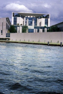 Bundeskanzleramt in Berlin, Germany by architect Axel Schultes