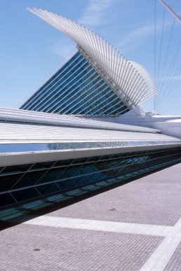 Milwaukee Art Museum, Quadracci Pavilion in Milwaukee, Wisconsin by architect Santiago Calatrava