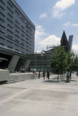 Morphosis Architecture Cal Trans District 7 Headquarters Los Angeles California Articulated Technical Facade Operable Mesh