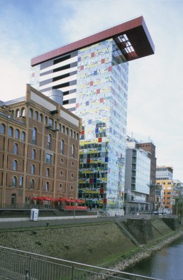 Kolorium Building in Dusseldorf, Germany by architect Will Alsop