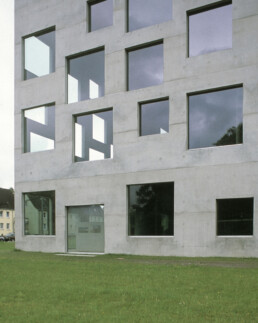 Larry Speck Sanaa Zollverein School of Management and Design