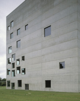Larry Speck Sanaa Zollverein School of Management and Design