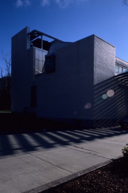 Morris and Helen Belkin Gallery in Vancouver, Canada by architect Peter Cardew