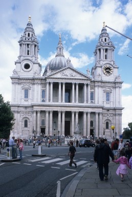 St. Paul's Cathedral in London, Britain by architects Christopher Wren, Inigo Jones