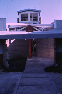 8522 National Boulevard in Culver City, California by architect Eric Owen Moss