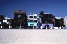 Norton House in Venice Beach, California by architect Frank Gehry