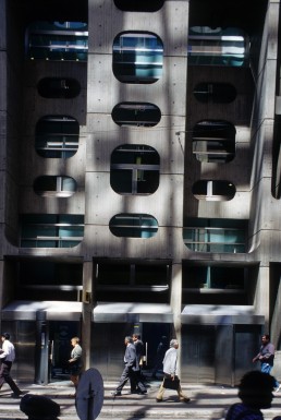 Bank of London in Buenos Aires, Argentina by architect Clorindo Testa