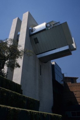 Casa de Aire in Mexico City, Mexico by architect Augustin Hernandez