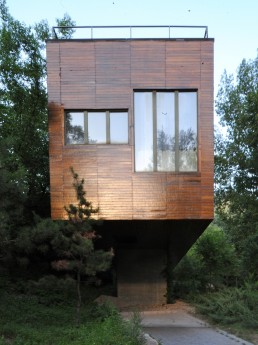 Suitcase House in Beijing, China by architect Gary Chang