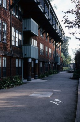 Foothill Student Housing Complex in Berkeley, California by architect William Turnbull