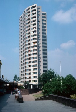 Neue Vahr Apartment House in Bremen, Germany by architect Alvar Aalto