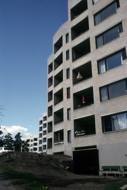 Harjuviita Apartment House in Tapiola, Finland by architect Alvar Aalto