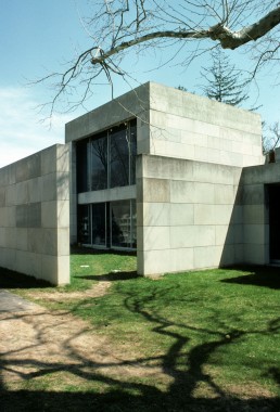 Wesleyan Art Center in Middletown, Connecticut by architect Kevin Roche John Dinkeloo and Associates