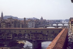Ponte Vecchio in Florence, Italy by architect Neri di Fioravante