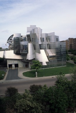 Weiseman Art Museum in Minneapolis, Minnesota by architect Frank Gehry