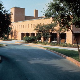 Trinity University, Chapman Center in San Antonio, Texas by architect O'Neil Ford