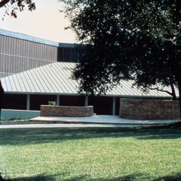 Trinity University, Laurie Auditorium in San Antonio, Texas by architect O'Neil Ford