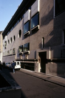 Banco Popolare in Verona, California by architect Carlo Scarpa
