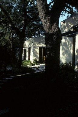 Linda Pace Residence in San Antonio, Texas by architect Lake-Flato Architects
