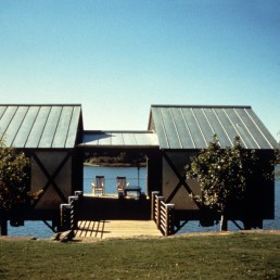 Lake house in Lake LBJ, Texas by architect Lake-Flato Architects