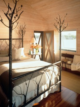 Lake house in Lake LBJ, Texas by architect Lake-Flato Architects