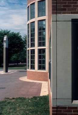 Gordon Wu Hall at Princeton University in Princeton, New Jersey by architects Robert Venturi, VSBA