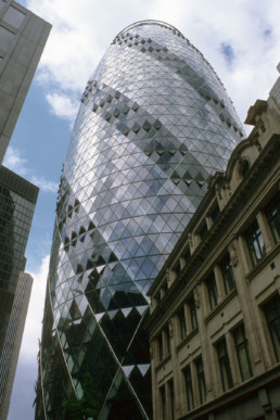 Norman Foster The Gherkin 30 St Mary Axe Swiss Re Tower London
