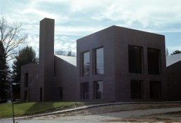 Phillips Exeter Academy, Elm Street Dining Hall in Exeter, New Hampshire by architect Louis Kahn