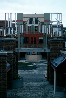 Brown University, New Pembroke Dormitory by architect Donlyn Lyndon