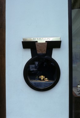 Schullin Jewelry Shop in Vienna, Austria by architect Hans Hollein