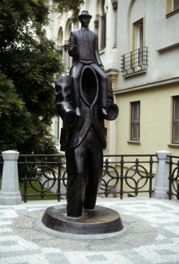 Memorial to Franz Kafka in Prague, Czechia by architect Jaroslav Róna