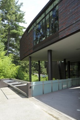 Wellesley College, Wang Campus Center in Wellesley, Massechussets by architects Mack Scogin, Merrill Elam