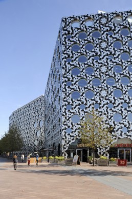 Ravensbourne College in London, Britain by architect Foreign Office Architects