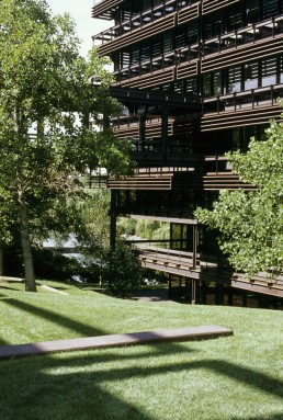 John Deere World Headquarters in Moline, Illinois by architect Eero Saarinen