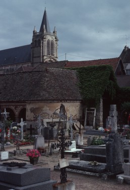 Montfort-l'Amaury cemetary in Montfort-l'Amaury, France