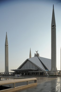 Faisal Mosque in Islamabad, Pakistan by architect Vedat Dalokay