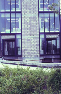 Office Building Central Beheer in Apeldoorn, Netherlands by architect Architectuurstudio Herman Hertzberger