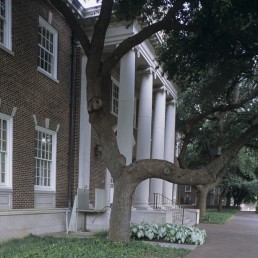 Kirby Hall at Southern Methodist University in Dallas, Texas by architects Mark Lemmon, Roscoe DeWitt